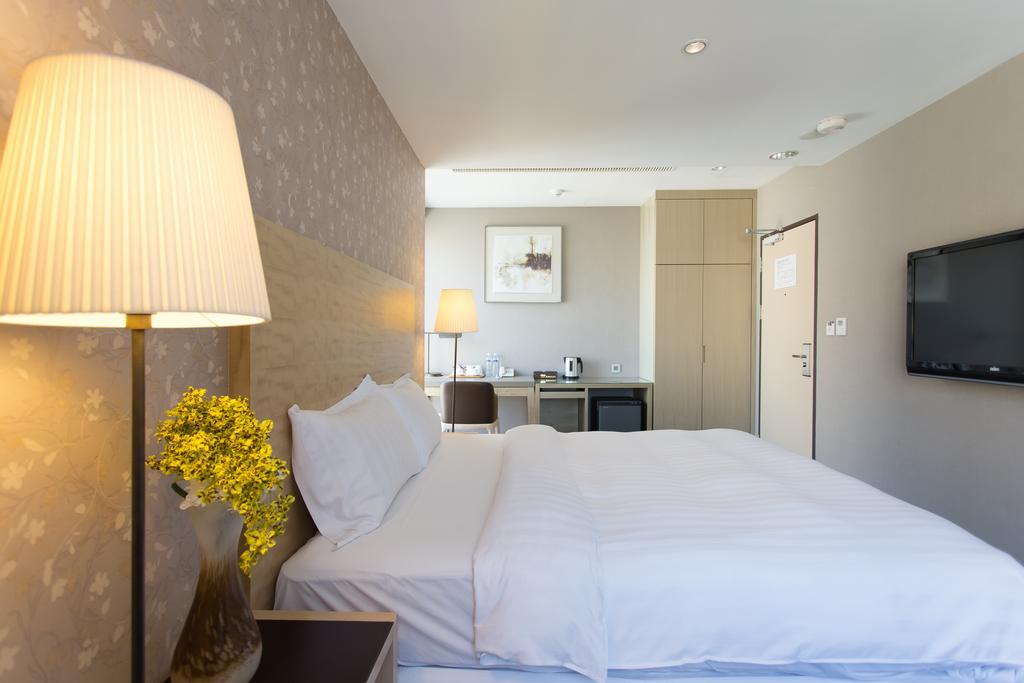 麗馨商旅七賢館 Hotel Kaohsziung Kültér fotó