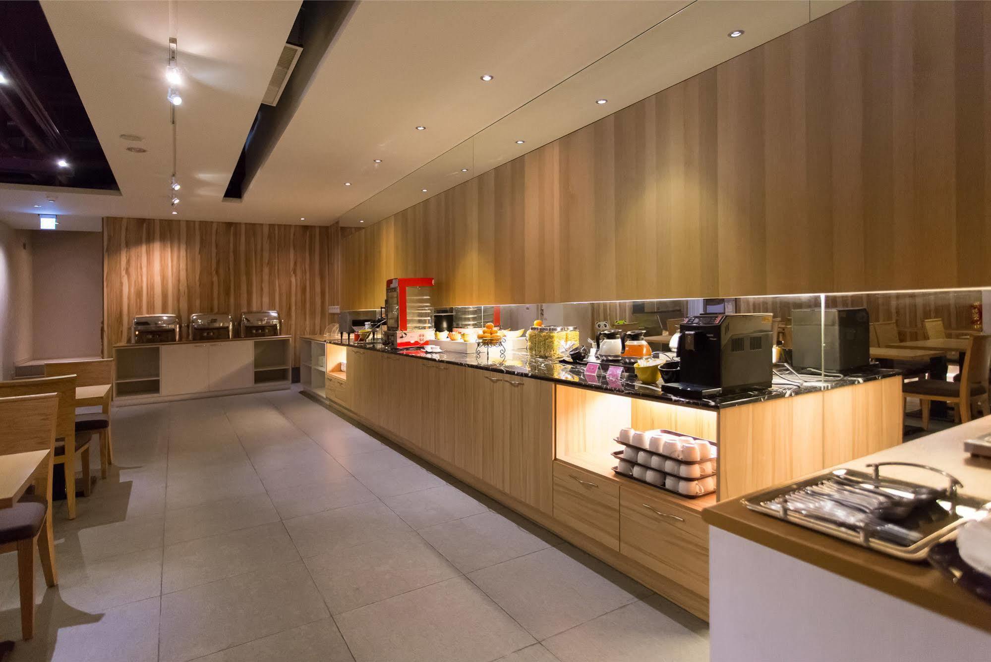 麗馨商旅七賢館 Hotel Kaohsziung Kültér fotó