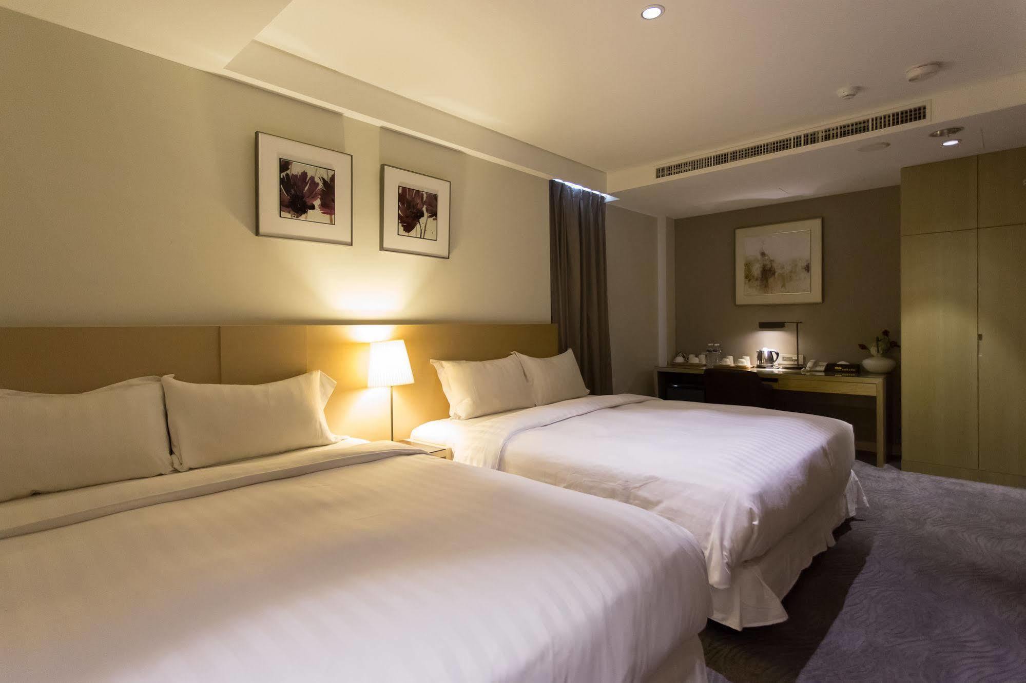 麗馨商旅七賢館 Hotel Kaohsziung Kültér fotó