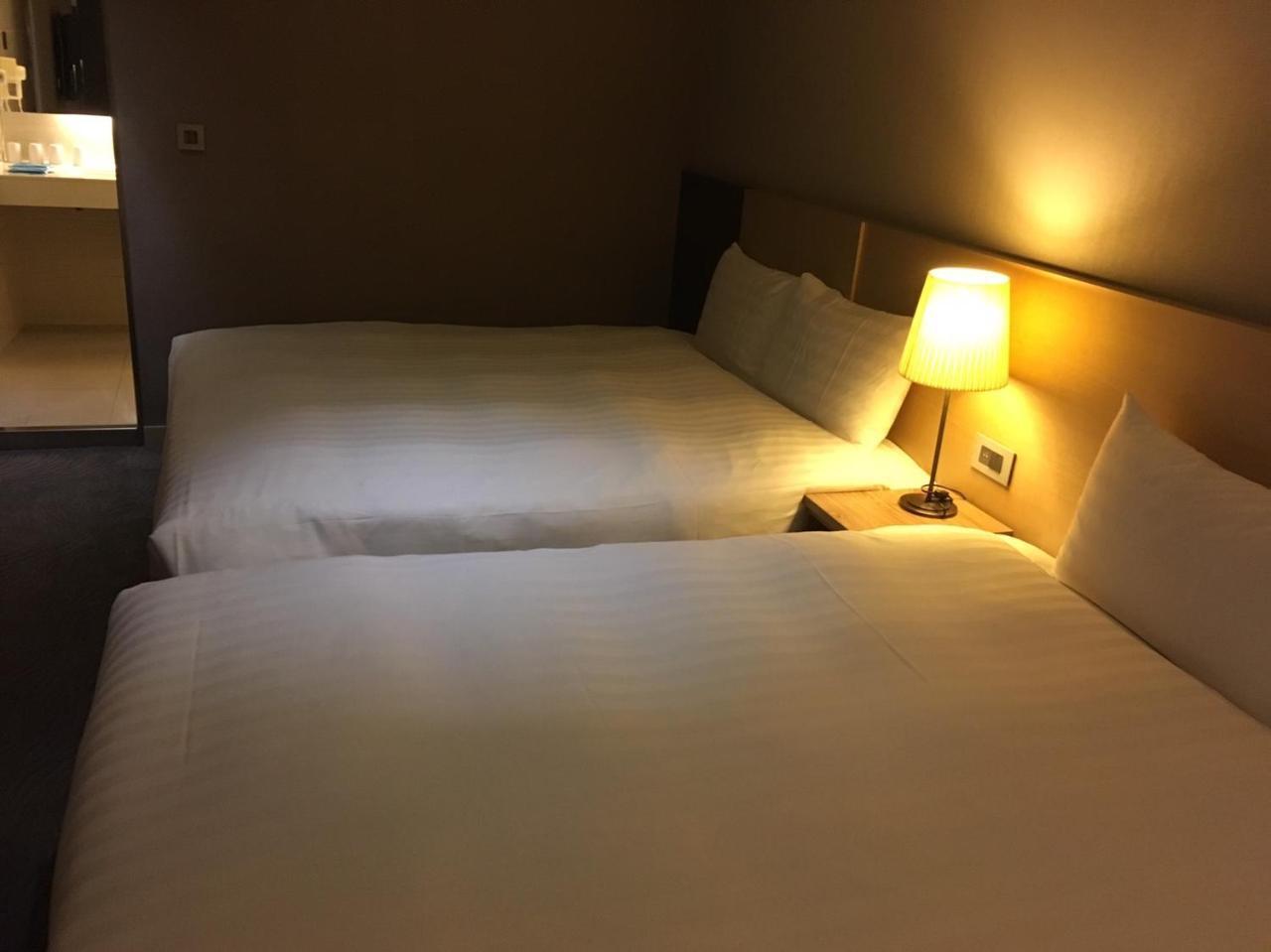 麗馨商旅七賢館 Hotel Kaohsziung Kültér fotó